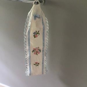 Toilet paper holder